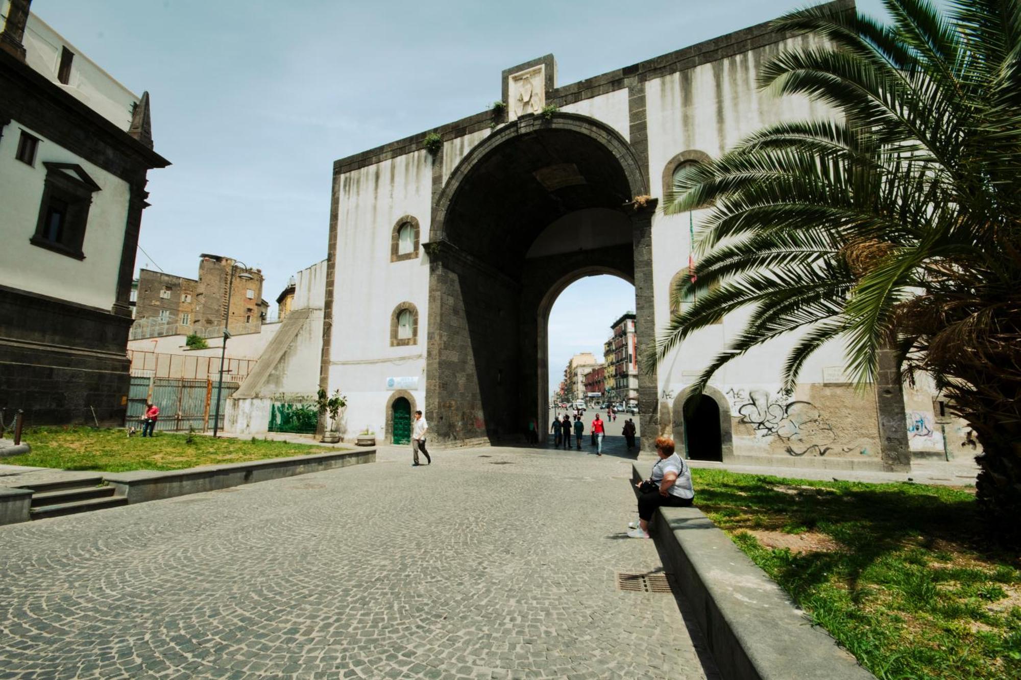 La Reggia Della Duchesca Hotel Naples Exterior photo